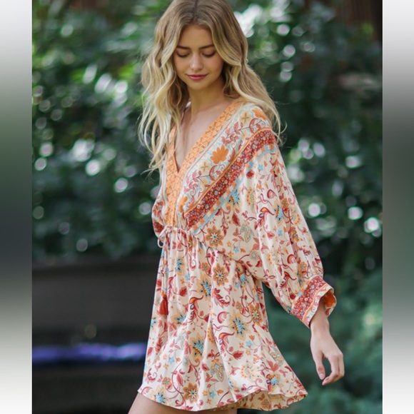 Women’s Tan Print Bohemian Dolman Sleeve Romper - Picture 2 of 3